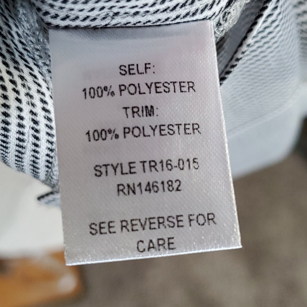 RELISHED Gray Color Block Sleeveless Top - Picture 10 of 10